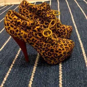 Cheetah Print Stiletto Lace Up Booties Sz 11